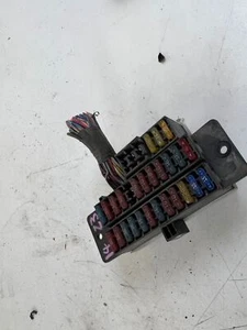 Nissan 300ZX Fuse Box Z31 83-88 OEM - Picture 1 of 6
