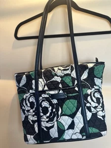 Vera Bradley Water Bouquet Large Weekender Tote Bag Green White Black Quilted - Picture 1 of 12