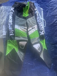 New 2010 Kawasaki Motocross Riding Pants Padded Youth Size 26 Black Green  K4 - Picture 1 of 9