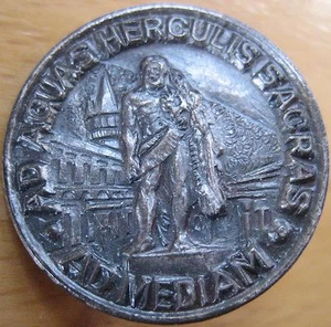 MDS ANSTECKNADEL "AD AQUAS HERCULIS SACRAS - AD MEDIAM" - Bild 1 von 1