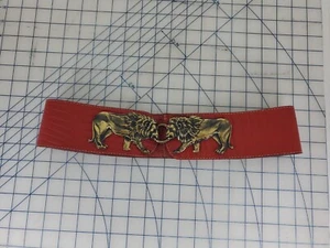 Cinturón de moda de cuero rojo vintage Vero Vitello hebilla de latón liso leones 31" Usado en excelente condición - Imagen 1 de 8