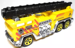 HOT WHEELS 5 ALARM YELLOW 1:64 DIECAST 3 1/4" DIECAST LADDER FIRE TRUCK W/ RED - Picture 1 of 6