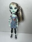 Monster High Frankie Stein Day At The Maul Killer Style Doll