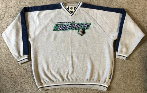VTG Lee Sport Minnesota Timberwolves Embroidered Sweatshirt - Size XXL Cover