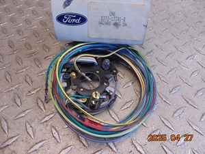 FORD D3TZ-13341-B SIGNAL / HAZARD WARNING SWITCH - Foto 1 di 1