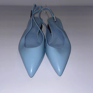 Vince Camuto Baby Blue Pointed Toe Buckle Back Kitten Heels Size 6.5M NWOB - Picture 1 of 6