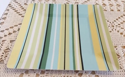 Melamina a rayas verdes, azules y amarillas One Foto 1 de 2