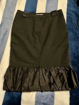 Emporio Armani Talla EU 38/US 4. Falda lápiz burbuja negra. Usado en excelente estado Foto 1 de 4