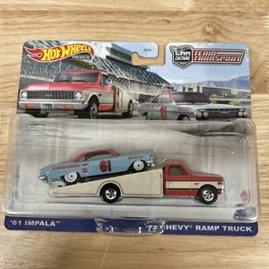 2023 Hot Wheels Car Culture Team Transport #54 '61 Impala & '72 Chevy Ramp Truck - Bild 1 von 2