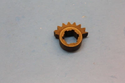 NOS YAMAHA KICK GEAR YD3 YDT1 PIEZA # 148-15641-00-00 Foto 1 de 4