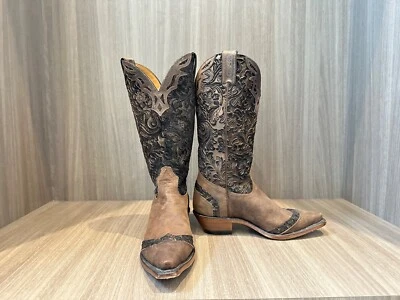 Boulet women’s cowboy boots size 6.5 but fit a 7.5 foot, only worn twice - Image 1 of 4