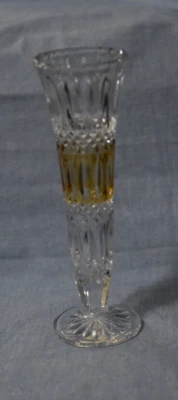 Jarrón vintage de cristal de oro transparente y amarillo de 8" cristal de plomo (?) Foto 1 de 3