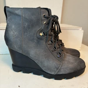 Sorel Bootie Women’s 10 Joan Uptown Waterproof Gray Leather Wedge Lace Up Zip - Picture 1 of 11