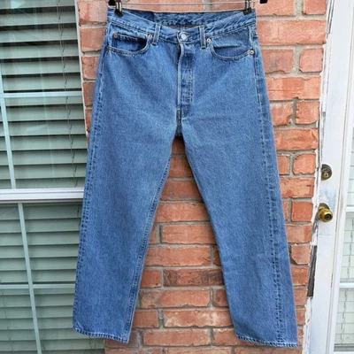 Jeans Levis 501 Azul Botón Mosca Denim Vintage Años 90 Hechos en EE. UU. Actual 32x29 Foto 1 de 4