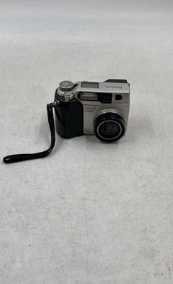 Olympus CAMEDIA C-2020 Z Black 2.1 Mega Pixel Compact Digital Camera - Image 1 of 4