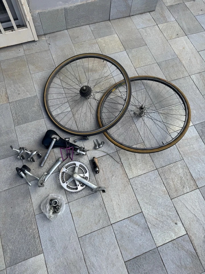 Gruppo Shimano 105 7speed Groupset Vintage  - Immagine 1 di 4