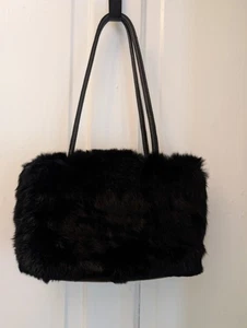 Bolso de mano vintage Lord and Taylor de cuero negro imitación visón piel de conejo - Imagen 1 de 10