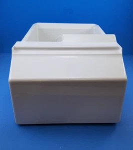 WPW10312300 Whirlpool Refrigerator Ice Bin w/Metal Auger; L2-2 - Picture 1 of 3