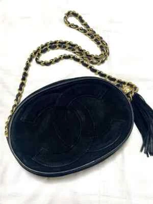 Mochila Chanel vintage gamuza cadena oro Foto 1 de 4