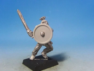 Warhammer Fantasy Battle Citadel Barbarians Tribesman Berserker F3 BAR-12 #2 - Image 1 of 4