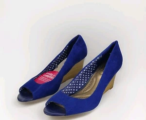 DEXFLEX COMFORT WOMENS 8 BLUE FAUX SUEDE PEEP TOE WEDGE HIGH HEELS CUTE FUN - Picture 1 of 21