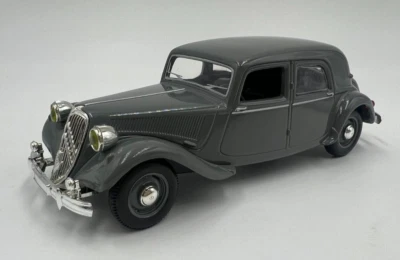 Citroën Traction 15 CV grigio 1/43 Norev nuova custodia in plastica - Immagine 1 di 3