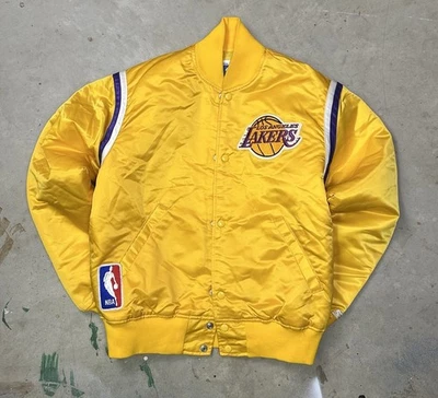 Chaqueta De Colección Años 90 Los Angeles Lakers Starter Satinado Dorado Mediana Hecha en EE. UU. DE COLECCIÓN Foto 1 de 4