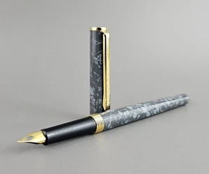 Vintage Fountain Pen by Pen Quest, Italy. Fine Nib. Collectible. - Picture 1 of 5