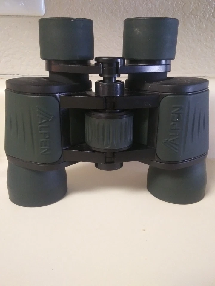 Alpen Binoculars 8x40 WA (Wide Angle) - w/Case - Image 1 of 1