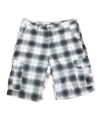 Pantalones cortos Mackine para hombre con etiqueta a cuadros frontal plana talla 36  Foto 1 de 3