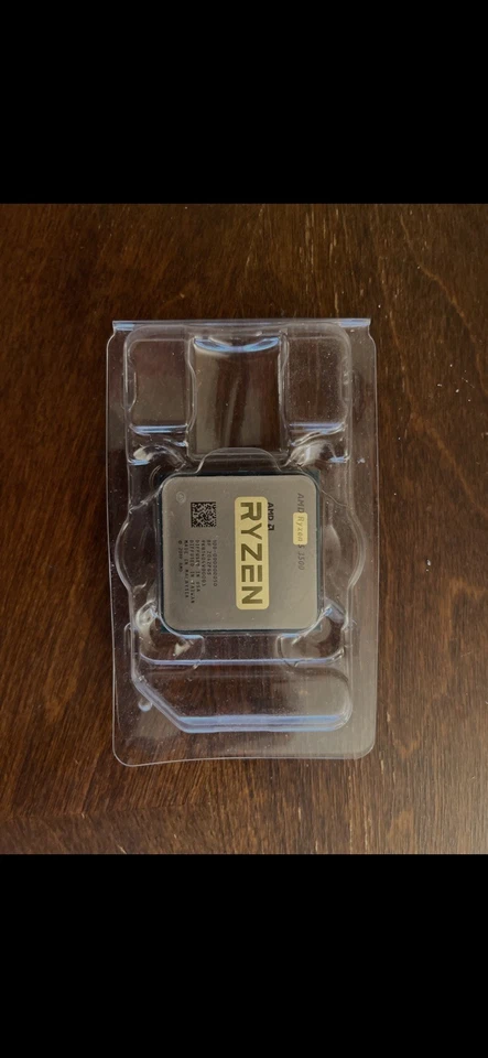 Procesador AMD Ryzen 5 3500 (3,6 GHz, 6 núcleos, zócalo AM4) - 100-100000031BOX Foto 1 de 1