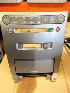 NISSAN MAXIMA DUAL CLIMATE CONTROL BEZEL CENTER DASH SURROUND 27500-7Y000 - Bild 1 von 3