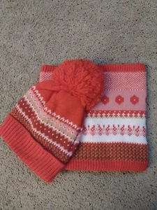 BP Women's Knit Neck Warmer And Hat With Pom Red New With Tags - Picture 1 of 7