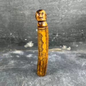 Ancienne Boîte médicinale Batak en os sculpté – Indonésie. XXème. curiosité - Foto 1 di 10