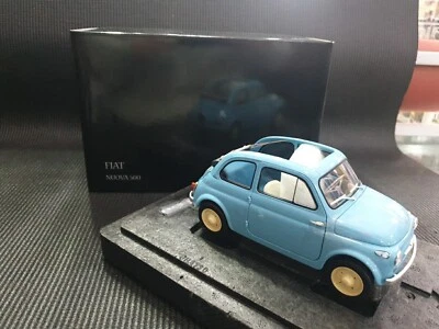 Modello 1:18 Auto Statico Fiat Nuova 500 Azzurro Kyosho Collezione  - Immagine 1 di 4