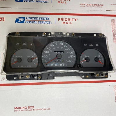 Velocímetro Ford Crown Victoria 2003 2004 2005 Mercury Grand Marquis 79.318 millas Foto 1 de 4