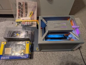 Beleuchtetes Classic Pit Garage Diorama MotoGP /#5 HondaNS500 Luchinelli Maßstab 1:18 - Bild 1 von 26