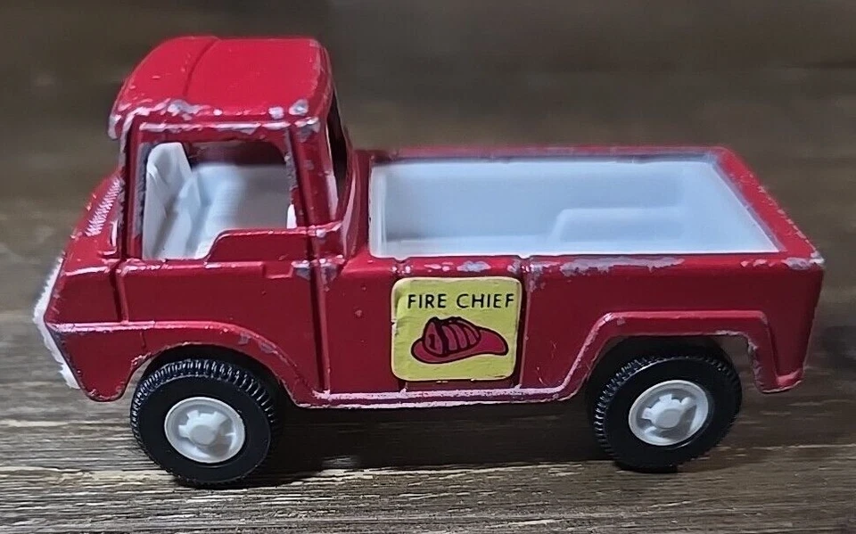 Camioneta pickup Tootsie Fire Chief 1969 rojo blanco forro vintage EE. UU. Die Cast Foto 1 de 4