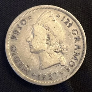 SILVER - WORLD Coin - 1937 Dominican Republic 1/2 Peso - World Silver Coin - Picture 1 of 2