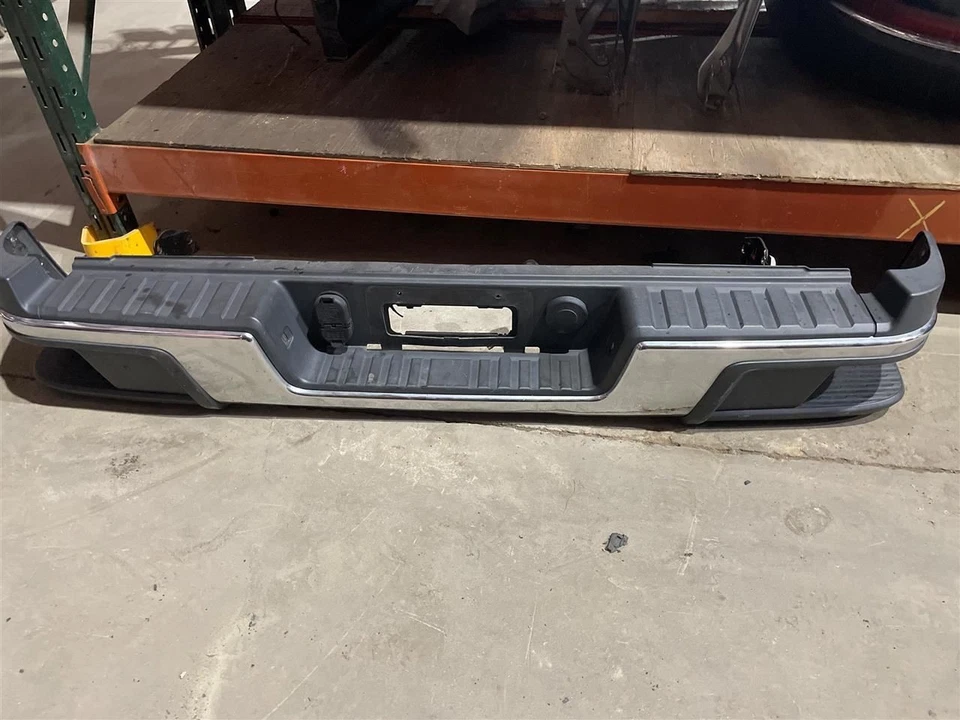 (LOCAL PICKUP ONLY) Rear Bumper Chrome Without Park Assist Fits 15-22 CANYON 204 - Изображение 1 из 4