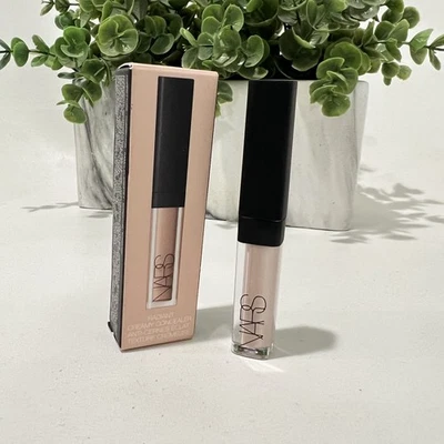 Nars Radiant Creamy Concealer - VANILLA LIGHT 2 - - Image 1 of 3