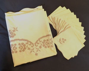 Vintage Oval Tablecloth 12 Matching Napkins Beige on Ivory Cross Stitch 58x84 - Picture 1 of 17