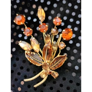 Vintage Weiss Brooch Pin 12 Gold Tone Amber Crystal Gems Flower Leaves Bouquet  - Picture 1 of 3