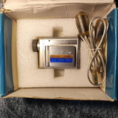 Videocámara digital Mustek DV4000 de colección + caja Foto 1 de 4
