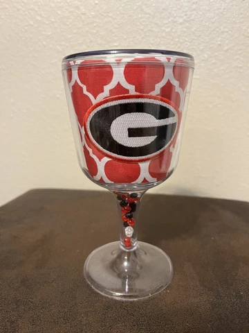 UGA Georgia Bulldogs Hard Plastic Wine Glass Mee Too Brand NCAA Zigzag Goblet Cover