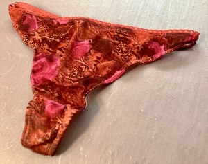 Women’s Vintage Panties Thongs Size 6(M) Silky Shiny Sheer Satin Look Floral - Picture 1 of 5