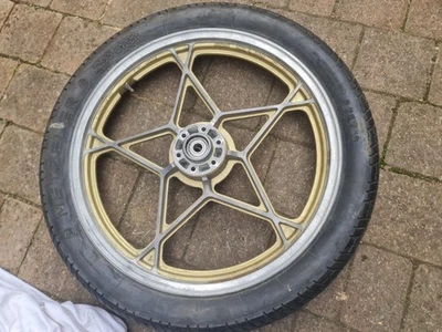 gs850g Rueda delantera GS1000g Suzuki, Con cojinetes y antigua (¿original?) neumático Foto 1 de 4