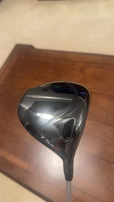 Titleist TSR2 Driver - Image 1 of 4
