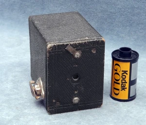 TINY 1916-1922 KODAK No.00 CARTRIDGE PREMO BOX CAMERA - THE SMALLEST KODAK BOX - Picture 1 of 3
