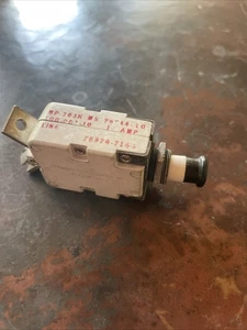 MP-703H, MS25244-10, 10A Mechanical Products Circuit Breaker - Picture 1 of 3